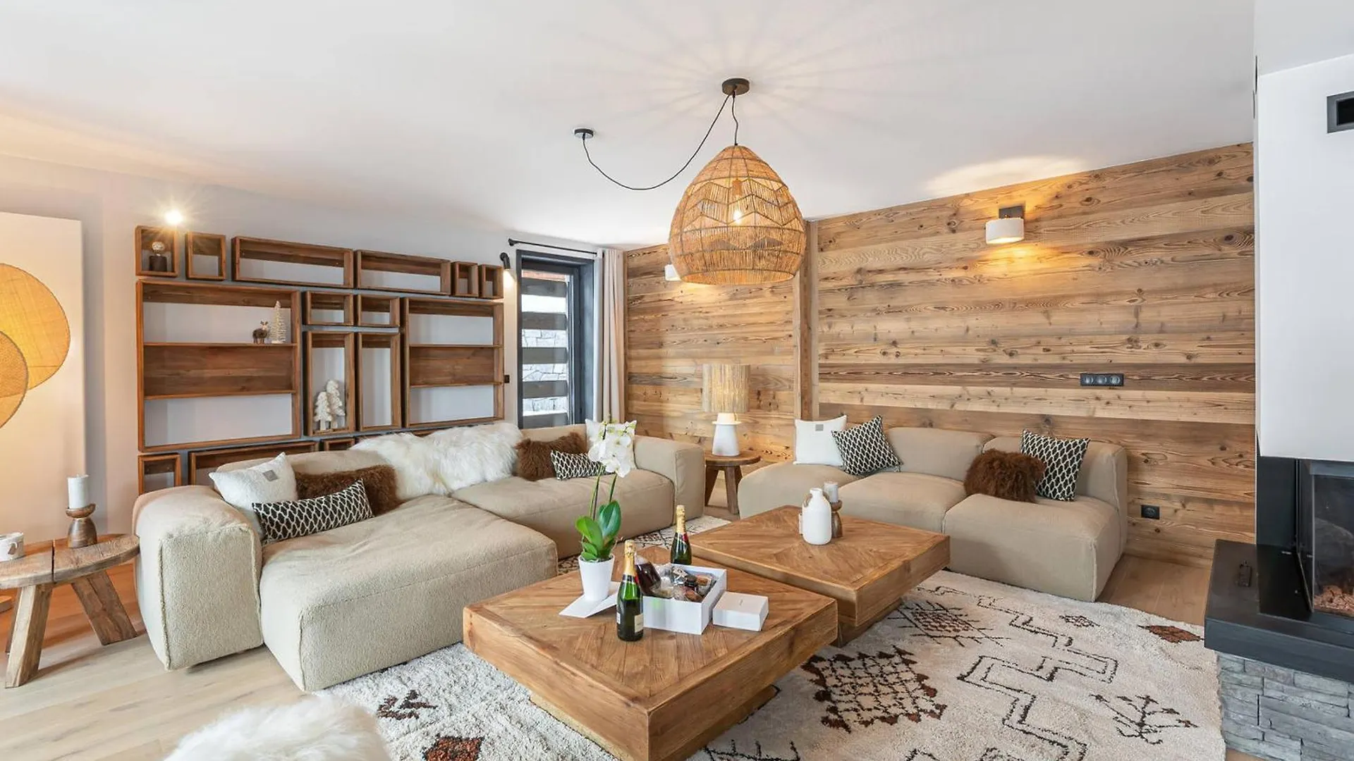 Spacieux Appartement Neuf Proche Pistes Avec Cheminee Et Parking - Fr-1-562-68 Courchevel 0*,  Frankrijk